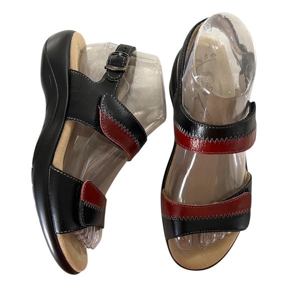 SAS Black & Red Hidden Nudu Heel Strap Leather Sandals Size 6.5 EUC Comfort Sole - Picture 1 of 14